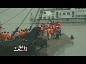 Survivors pulled from China boat capsizing; hundreds missing