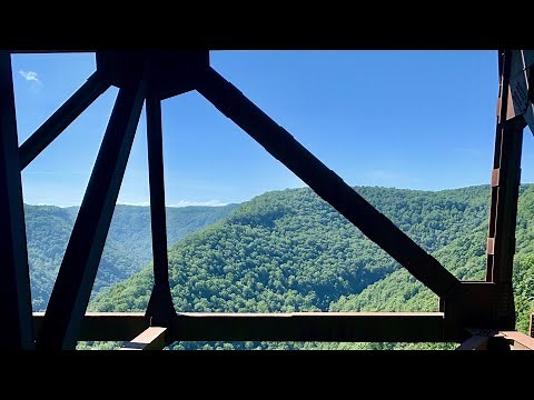 Bridge Walk Tour 🚂 New River Gorge National Park (West Virginia) 850 Feet Above the New River