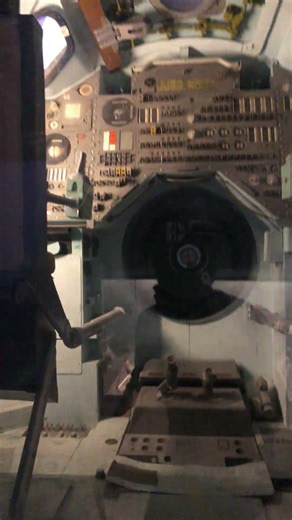 Apollo command module at pima air and space museum