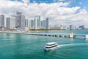 Miami Boat Tour | Celebrity Homes Boat Cruise | Miami On The Water