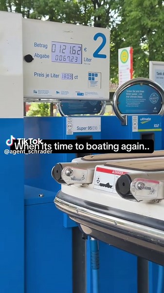 Boating Adventures: Summer Fun on the Water