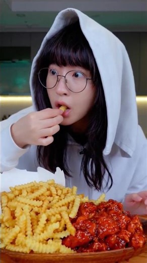 🍗 Crispy Chicken & Loaded Fries Mukbang! So Crunchy! #FriedChicken #Foodie #viral