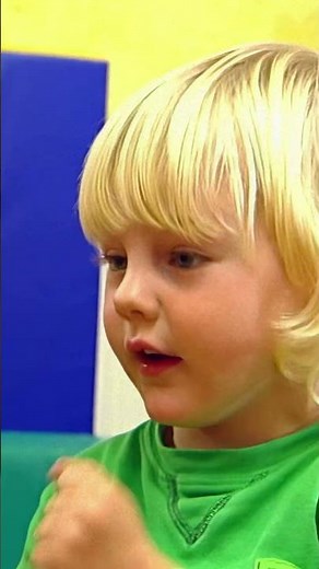 Deze Vuist op Deze Vuist ✊ - Luister dit Nederlandse Kinderliedje! | Minidisco