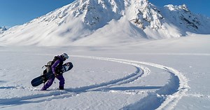 What is backcountry snowboarding? Guide to exploring the untracked terrain
