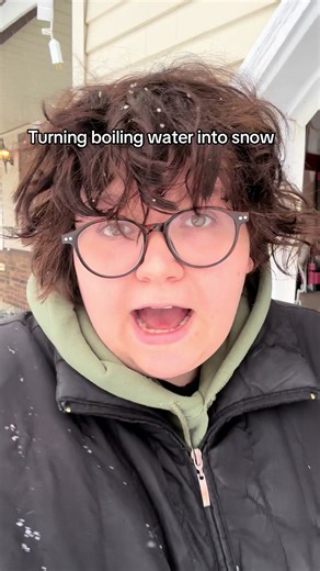 Seeing how cold it is in the 518 area by turning boiling water into snow #518 #snowday #snowstorm #fyp