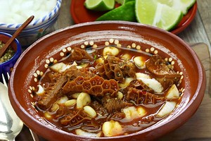 Pancita de Res con Guajillo