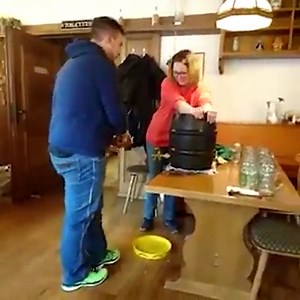 This keg opening couldn't have gone any worse 😂🍻 | LADbible