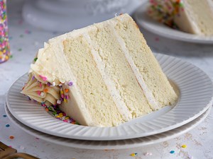 Vanilla Layer Cake (Moist, Sturdy   Easy to Stack)