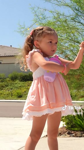 I think its growing on her 😂 | Ishowspeed