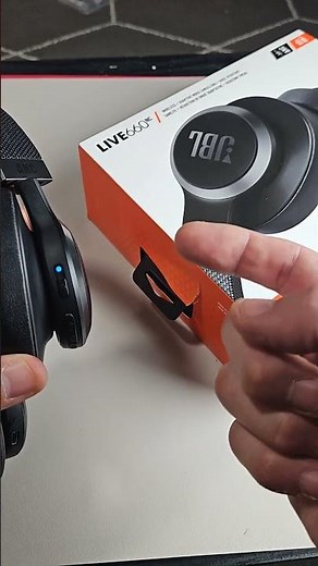 JBL Live 660NC Headphones: How to Enter Pairing Mode