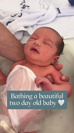 Ultimate Guide: Newborn Baby Bath Time Tips and Tricks