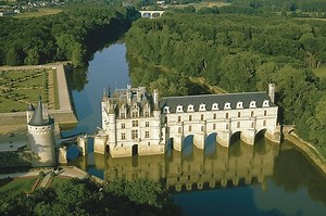 5 Must See Fairy-tale Châteaux in the Loire Valley