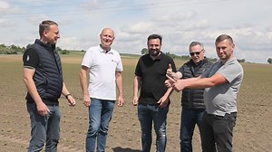 W połowie kwietni informowaliśmy Was o nowym projekcie 🌱👉BURAK ĆWIKŁOWY #profesjonalnie👈🌱. Dziś (6 maja) w ramach tego projektu spotkaliśmy się w firmie Broś & Broś, aby ustalić ostatnie szczegóły dotyczące zakładanej kwatery produkcyjnej. Pierwsze rekomendacje dotyczące uprawy buraka ćwikłowego już jutro na portalu warzywapolowe.pl Ascrop, ADOB, Bejo Poland | warzywapolowe.pl