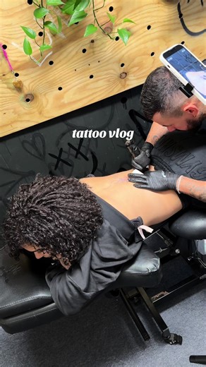 Vlogsito haciéndome otro tattoo!!🕺🏽 | tatto