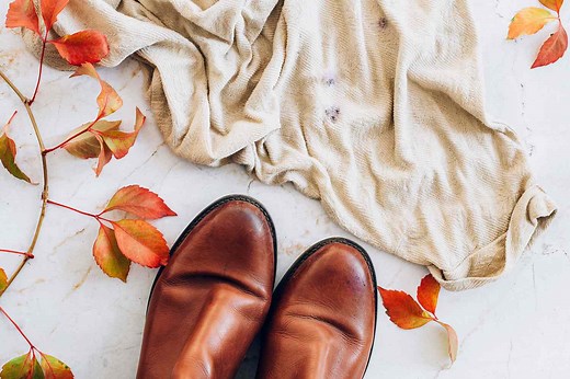 Wash Poison Ivy From Clothes and Shoes to Prevent Itching