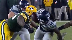 Alex Collins Fumbles, Packers Recover