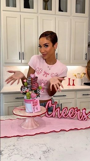 DIY Mini Edible Arrangement! Valentine's Day Gift Idea🍓💝
