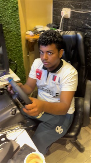 مش مجرد دريكسيون… دي نقلة لعالم السباقات الحقيقي! 🔥 🎮 متوفر الآن Logitech G29 NEW ✅ Force Feedback واقعي ✅ بدالات احترافية ✅ دوران 900° ✅ متوافق مع PS5 / PS4 / PC 🚗 هتحس بكل ملف وكل مطب وكأنك جوه العربية بجد! 🔥 📩 ابعتلنا دلوقتي واحجز قبل نفاد الكمية. #LogitechG29 #G29 #SimRacing #PS5 #PS4 🏎️💨