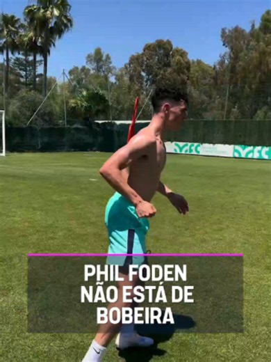 Sem Copa do Mundo? Sem problemas! 💪⚽ Phil Foden postou treinando muito forte, mesmo não sendo convocado pela Inglaterra para a competição! #Football Crédito: philfoden
