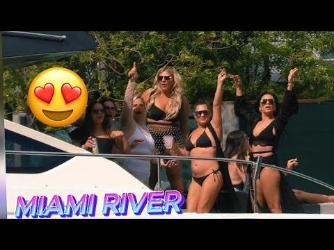 (4K) WILD GIRLS AT MIAMI RIVER BOAT PARTY | MIAMI 305 BOATS | YACHT PARTY | V7