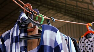 Clothes Stuck In A Maytag Washer [How To Fix With 2 Detailed Methods ] - Zimwashingmachines