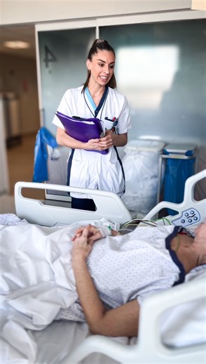 Wist je dat de juiste voeding essentieel is voor jouw herstel in intensieve zorgen? En dat jouw kind ook voor voedingsproblemen bij de diëtist terecht kan? 👶 #weekvandedietist #grootsinzorgpersoonlijkinaanpak #azrivierenland | AZ Rivierenland