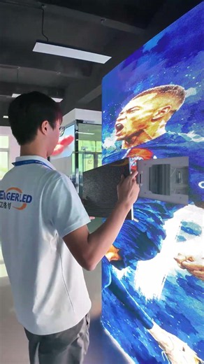 Outdoor waterproof LED advertising board #eagerled #leddisplay #ledscreen #indoorledscreen #ledpanel