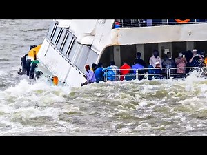 Ridiculous Moments When Driving Boat Went Wrong