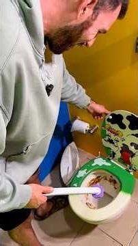 Esse produto promete limpar qualquer privada sem SUJAR AS MÃOS! 🚽🧼