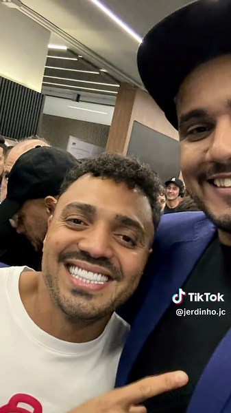 Futebol com Emoção: Neymar e Loovi no Flow Podcast