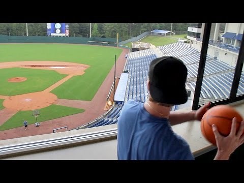 The Legendary Shots 10 (Amazing Basketball Shots)