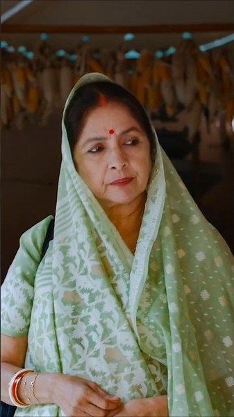 Manju Devi Aur Pradhan Ji Kar Rahe Romance 🤭 | Panchayat | Neena Gupta #primevideoindia