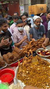 Dhaka Famous Street Food In Bangladesh🇧🇩 | FoodVlog