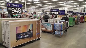 US consumer prices rise; seen delaying Fed rate cut