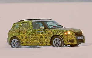 Mini Countryman Plug-in Hybrid Spied Testing