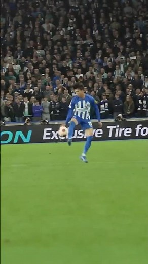 MAGIC Mitoma's Control! ✨😍 #shorts #brightonandhovealbion #mitoma #europaleague #football #uel