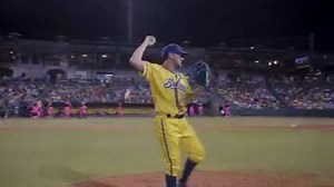 Cy Young Award Winner, Jake Peavy, made his return the mound for the Nanners with his Golden Glove in Montgomery 🍌⚡️ | The Savannah Bananas