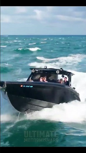 Wild Boating Fails Caught on Camera! 🤯🚤 Waves, Wrecks & Total Chaos! 🌊🔥