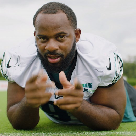 Psst… Fletcher Cox has got something very important to tell everyone. #FlyEaglesFly | Philadelphia Eagles