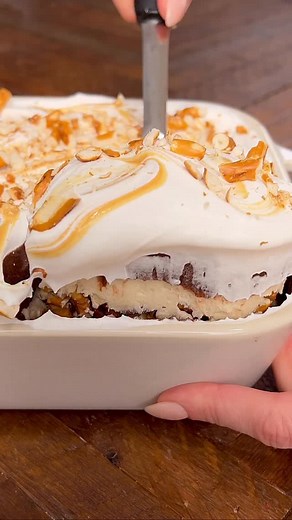 No-Bake Peanut Butter Pretzel Pie 🥜🍫🥨 Sweet, salty, creamy, crunchy — all the good things in one pan. This one is always a hit because it takes almost no effort and tastes like you spent all day on it. Perfect when you want something easy that everyone goes back for seconds on. Comment RECIPE and I’ll send you the printable details. #nobakedessert #peanutbutterpie #nobakecheesecake #sweetandsalty #chocolatepeanutbutter #holidaydesserts #thebakefeed #feedfeed #easyrecipes #forkyeah https://the