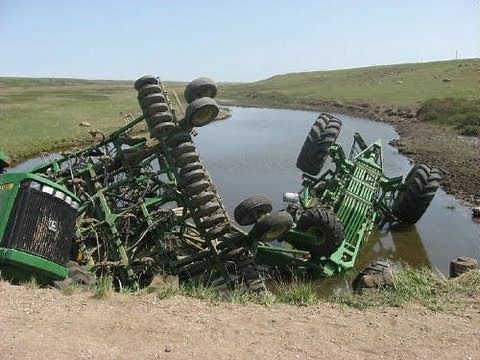 Horrible Tractor Crashes #1