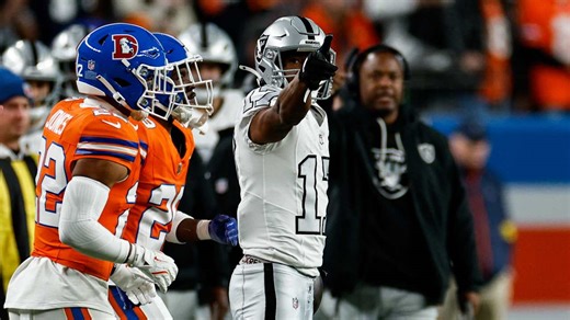 Tyler Lockett's first catch as a Raider converts third down