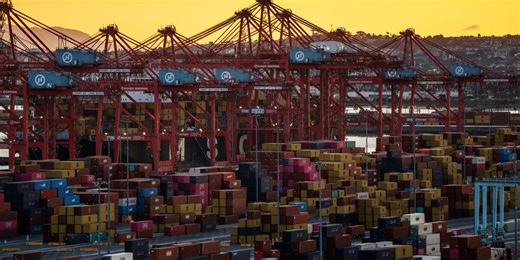 U.S. Trade Deficit Shrinks 25%, Driven by Gold Exports