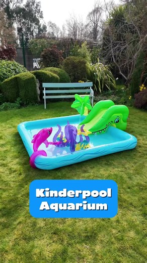 🔎 191939: 39,99 € / CHF 44.95* 🌞💦 Wasserspaß für kleine Abenteurer! Mit dem Bestway Aquarium-Spielpool wird der Garten im Handumdrehen zur fröhlichen Wasseroase. 🐠🌊 Ob Planschen, Rutschen oder Entdecken, die liebevollen Unterwasser-Details sorgen für jede Menge Spaß und Abwechslung. 🛝🐟 Das Beste: Dank des unkomplizierten Aufbaus kann das sommerliche Vergnügen schon nach wenigen Minuten beginnen. Perfekt für warme Tage und strahlenden Sonnenschein! 😎 🚚 Versandkostenfrei ab 20€/ CHF 29. G
