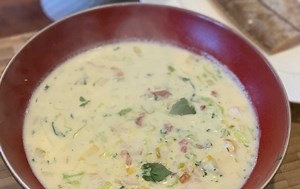 ⭐HADDOCK & SMOKED HADDOCK CHOWDER⭐ Neven creates a quick & delicious seafood chowder using haddock and naturally smoked haddock from the fantastic Sally Barnes of Woodcock Smokery in West Cork! This is a recipe all the family will enjoy! Bord Bia - Irish Food Board Find the full written recipe in our post below ⬇ | MacNean House and Restaurant
