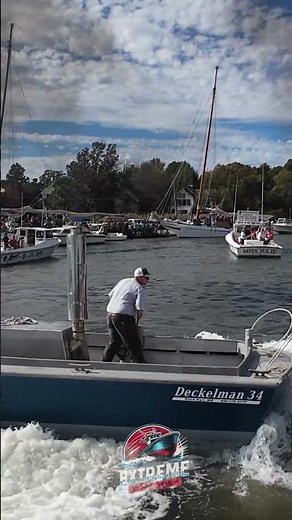 Extreme Boat Docking - is this boat electric?