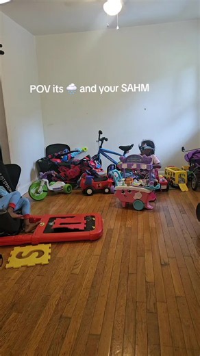 Entertaining Toddlers on a Rainy Day Without TV