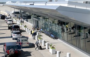 Cleveland Hopkins International Airport’s new pickup, drop-off rules to begin on Monday