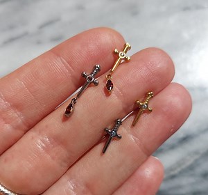 Tiny Sword Flat Back Piercing / Screw on Stud / Blood Drop / Tragus/ Conch/ Helix Piercing in Gold/ Silver - Etsy