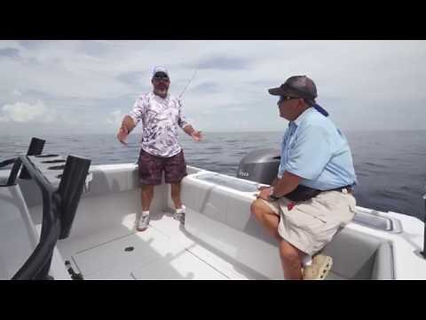 FS Boat Review - Contender 30ST